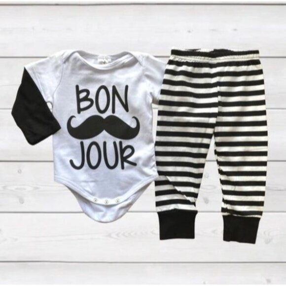 "Bon Jour" Newborn Moustache Baby 2 piece outfit Set Boy's - Picture 1 of 6